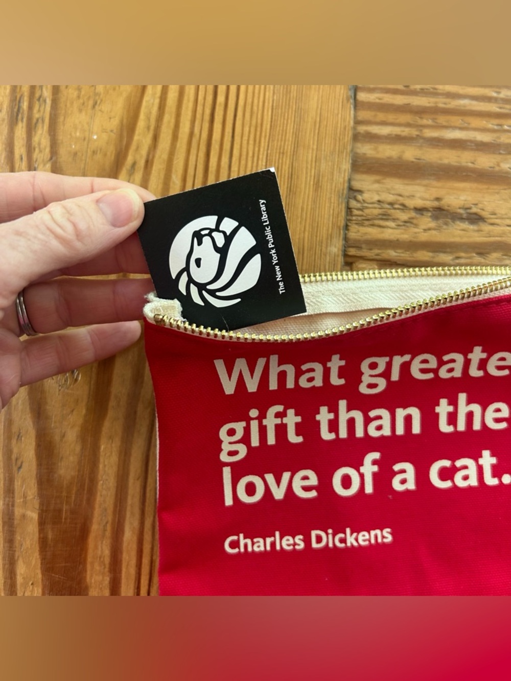 NWT Exclusive NYPL New York Public Library Zippered Pouch Charles Dickens Quote - Picture 4 of 7